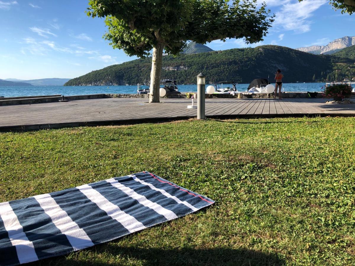 Au Bord Du Lac D'Annecy, Logement Type Loft, Dans Residence Avec Plage Et Ponton Privee Duingt Exteriör bild