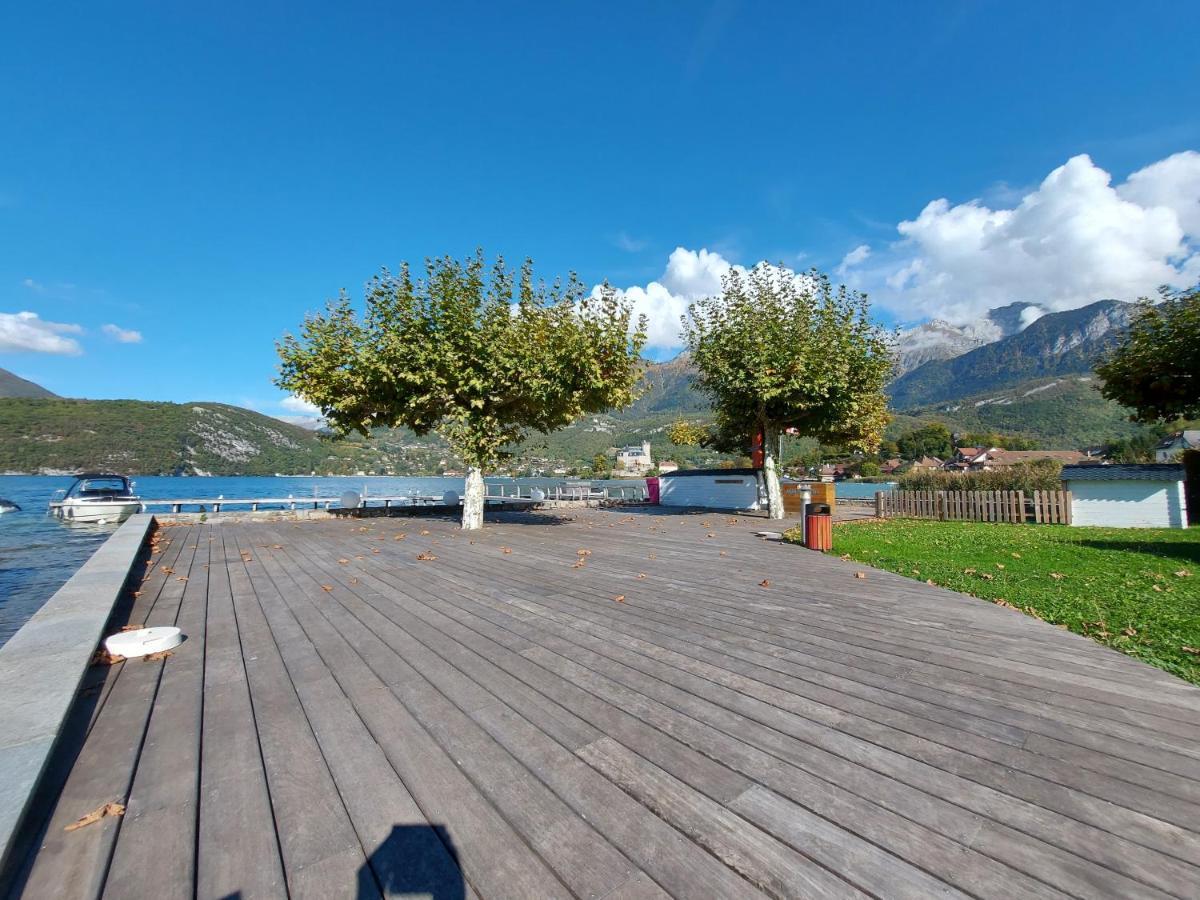 Au Bord Du Lac D'Annecy, Logement Type Loft, Dans Residence Avec Plage Et Ponton Privee Duingt Exteriör bild